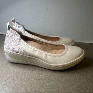 Vionic Jacey Women’s Slip On Wedges Size 6